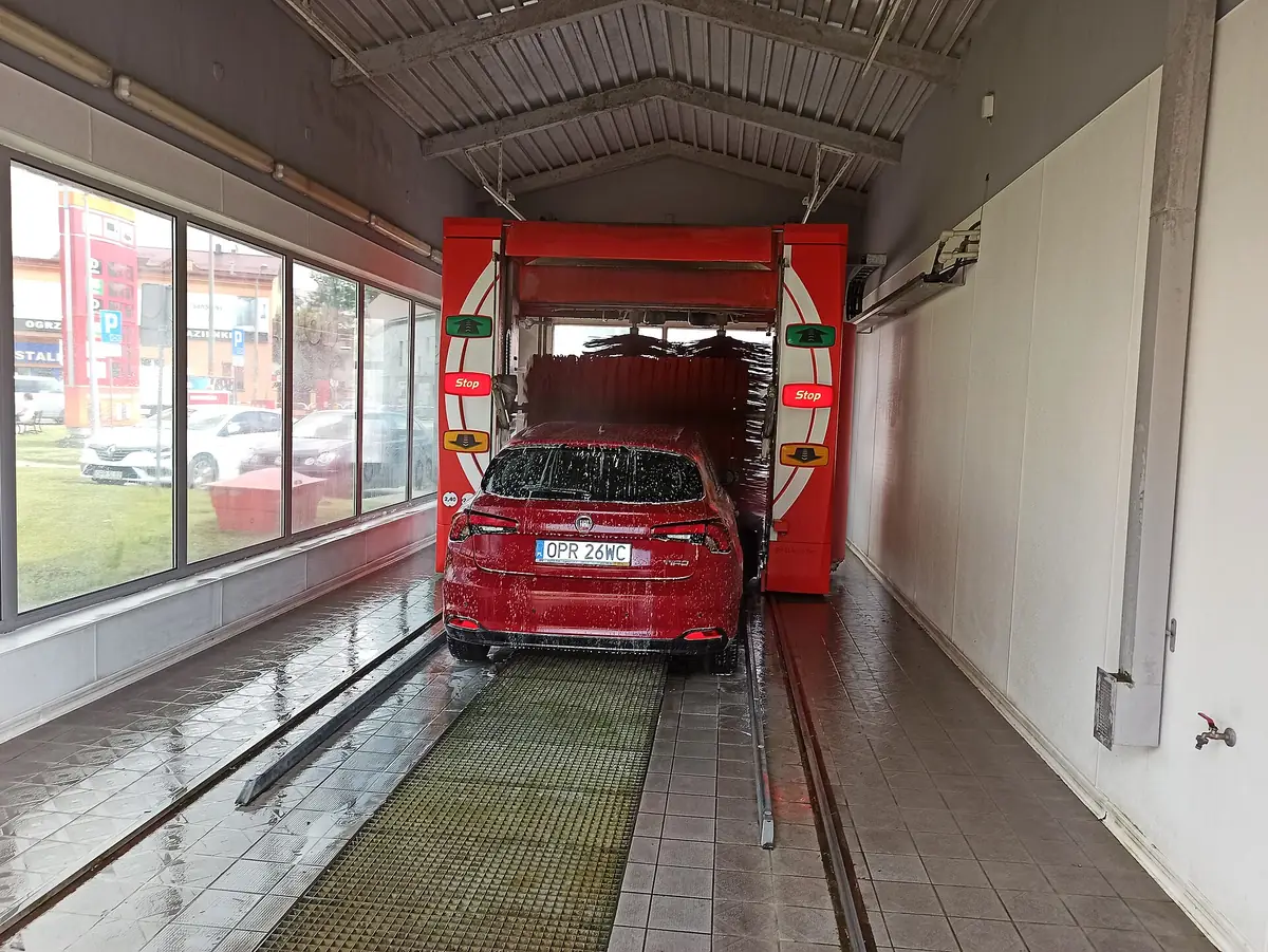 Khoang rửa tự động