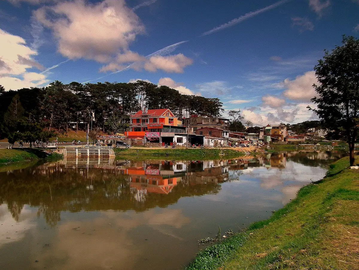 Cau Dat sunrise – coffee farm