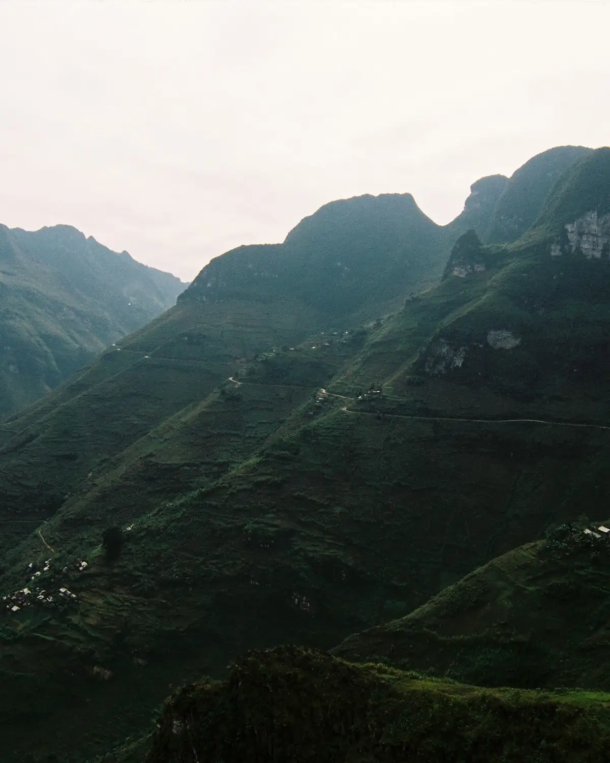 Đèo Mã Pí Lèng, Hà Giang — tuyến của anh Sùng A Sử