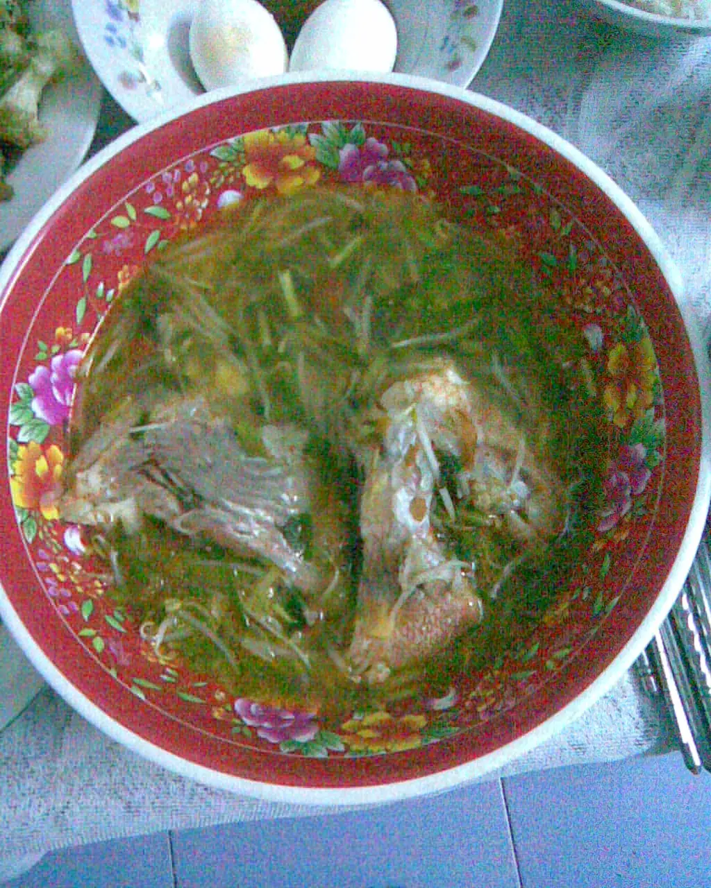 Cơm, bò xào bông cải, canh chua cá lóc, su su luộc