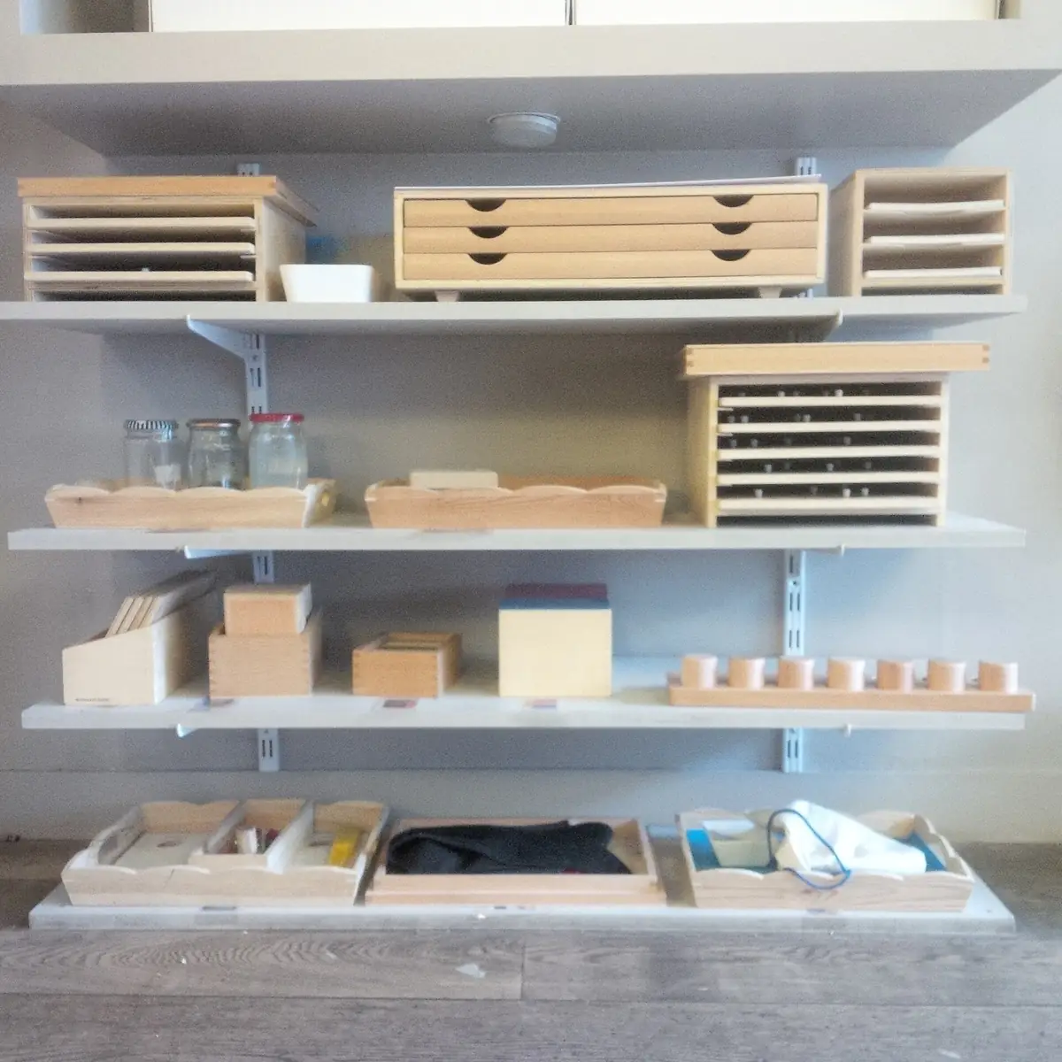 Chuyển sang giáo cụ Montessori