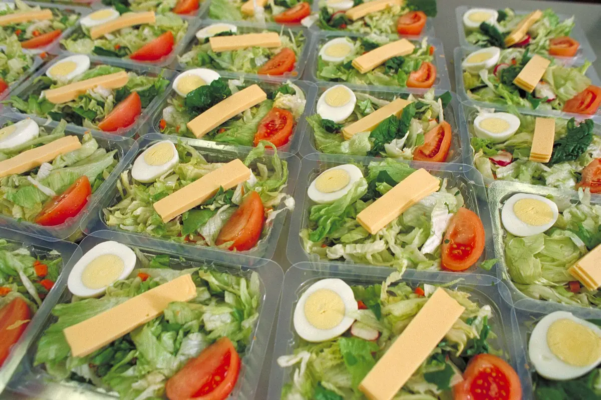 Bếp và bữa ăn tại trường