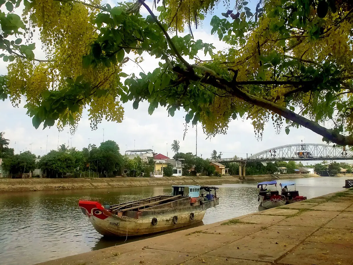 Bến sông ở Chợ Lách, Bến Tre