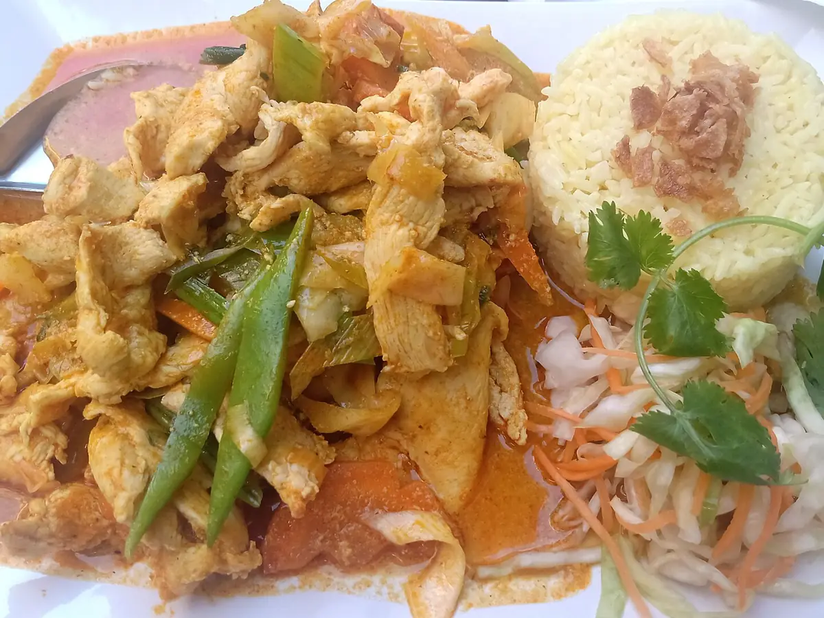 Cơm cà ri gà