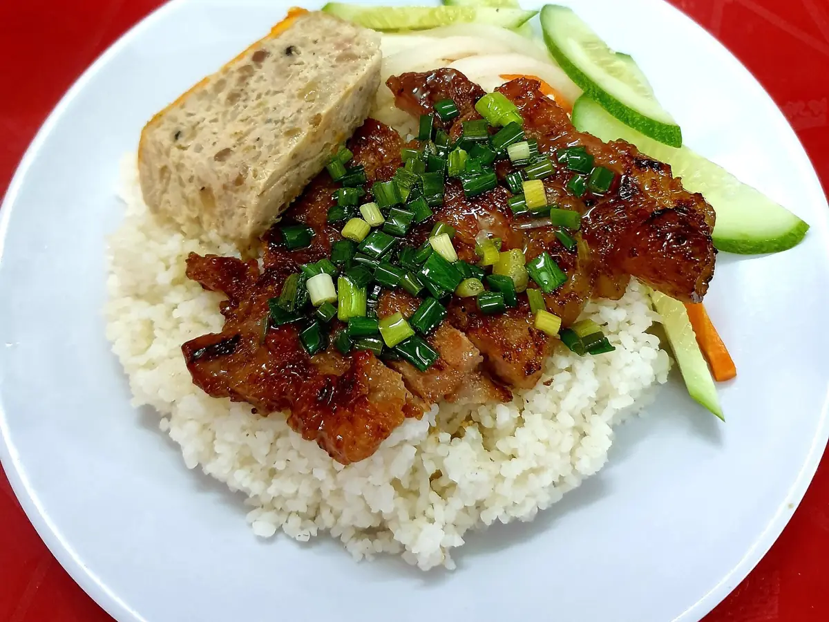 Cơm văn phòng