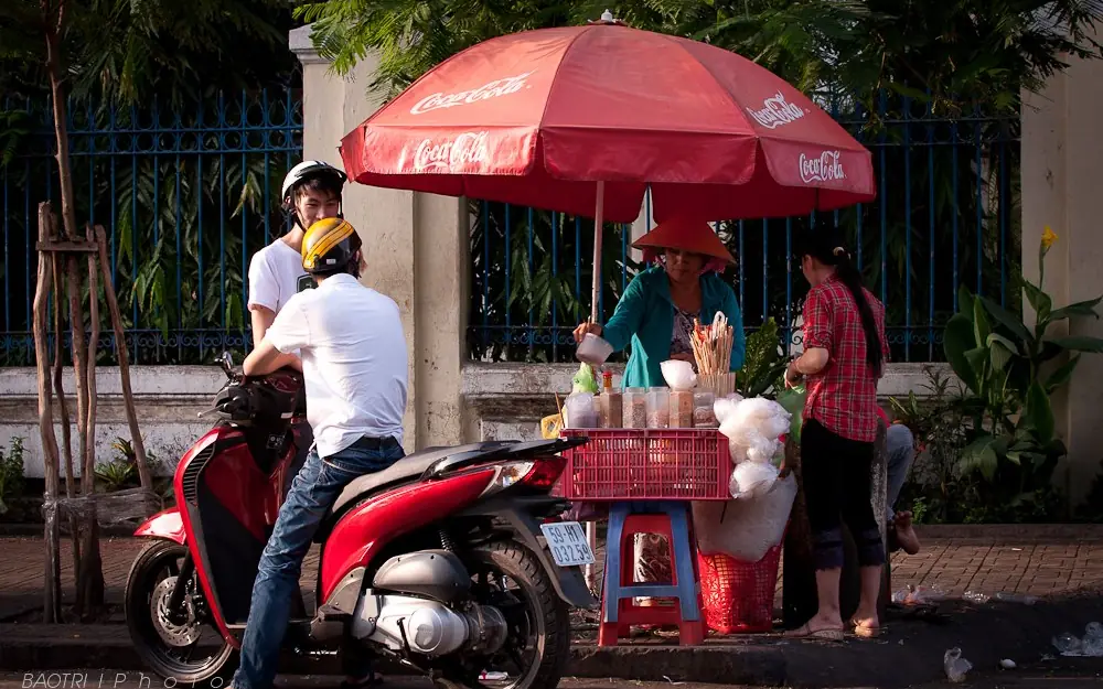 Xe bánh mì góc phố