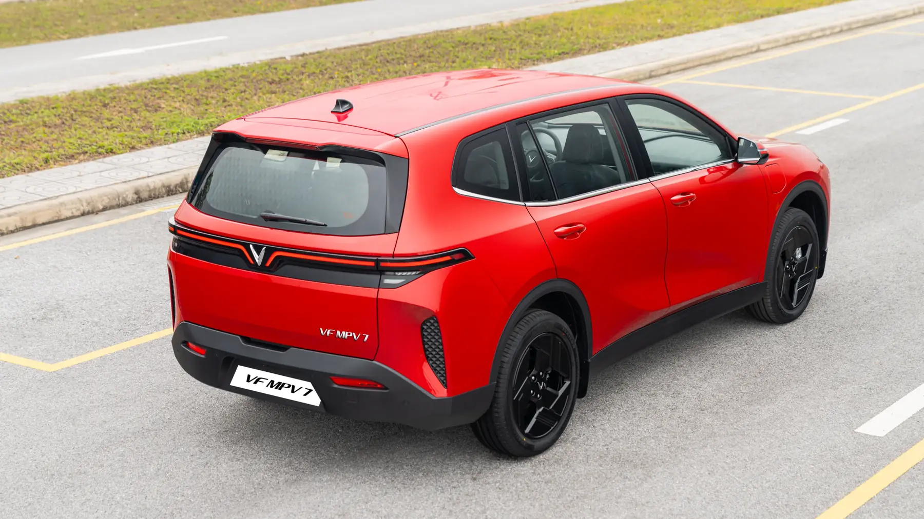 VinFast VF MPV 7 ngoại thất 3