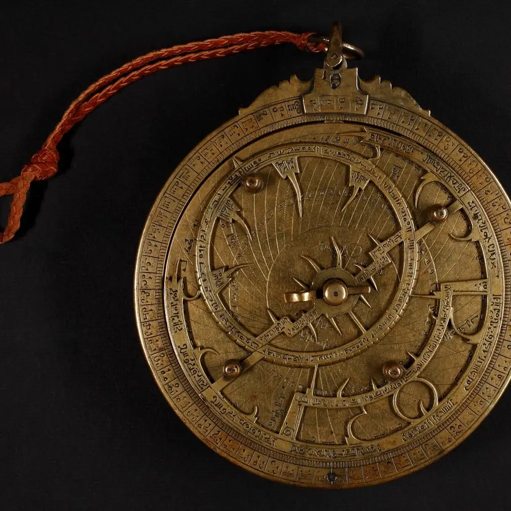 Đĩa đo thiên văn (astrolabe) đồng cổ